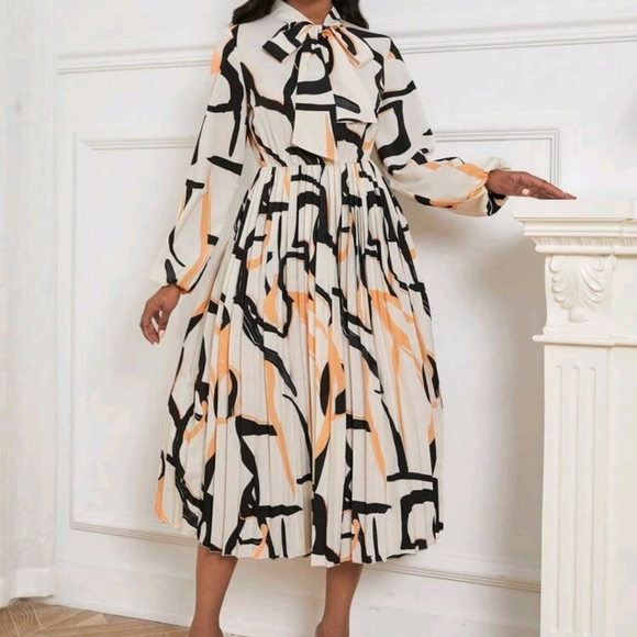 Abstract Print Tie Neck Pleated Dress - Picture 5 of 6